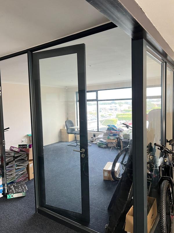 To Let commercial Property for Rent in Walmer Eastern Cape